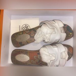 Hermes white oran slide